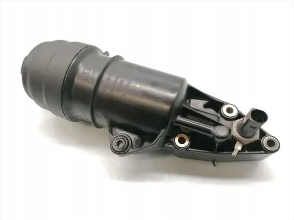 Oljefilterfäste Audi A6 3.2 FSI quattro 06E115405A image 2