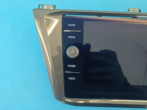 OEM 5G6919605B VW Tiguan II navigointinäyttö image 4