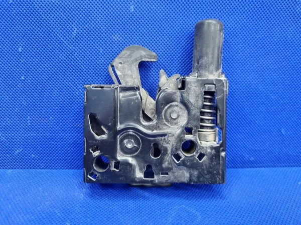 Huvlås AUDI Q7 Q8 4M0823509B image 5