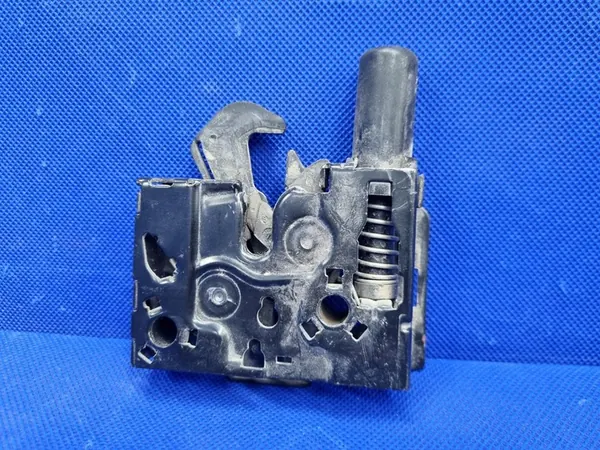 Huvlås AUDI Q7 Q8 4M0823509B image 7