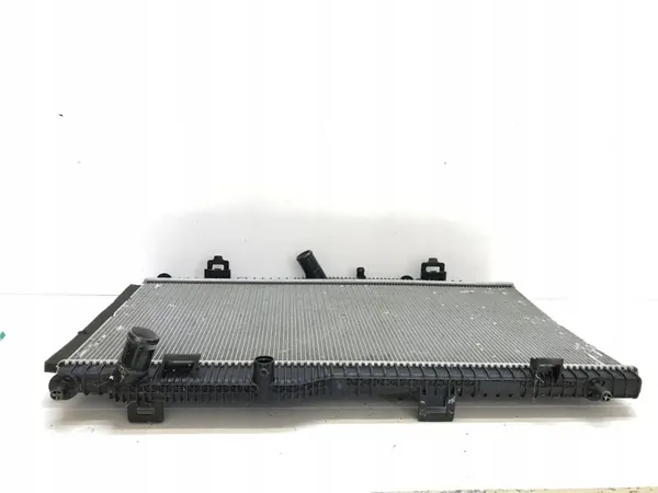 Radiador de agua Ford OE GN11-8005-AD image 7