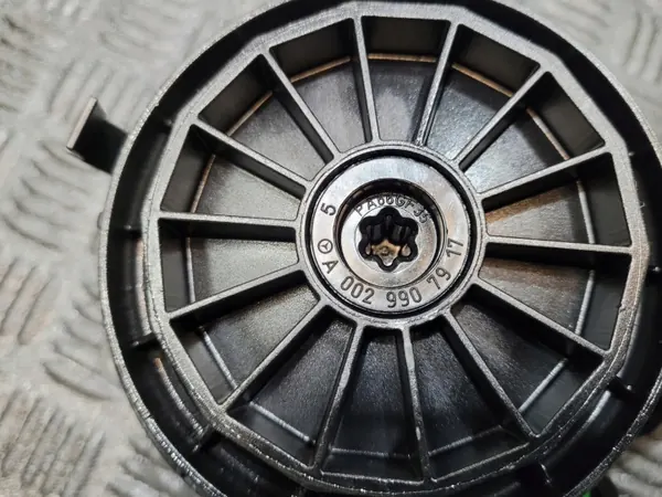 Bränslefilterhus OEM A0029907917 Mercedes image 3