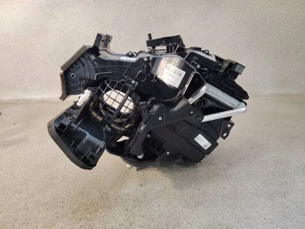 Lämmityslaite OEM 272703658R Renault Clio V:lle - Käytetty image 4