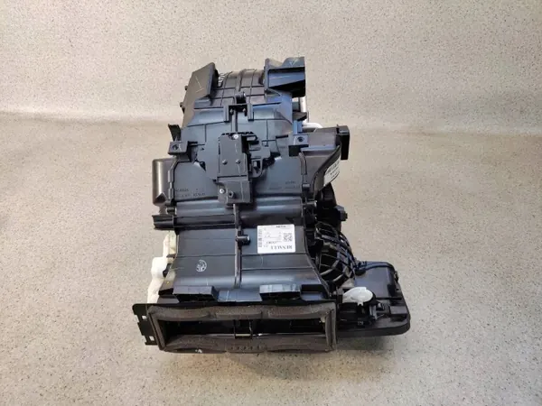 Lämmityslaite OEM 272703658R Renault Clio V:lle - Käytetty image 5