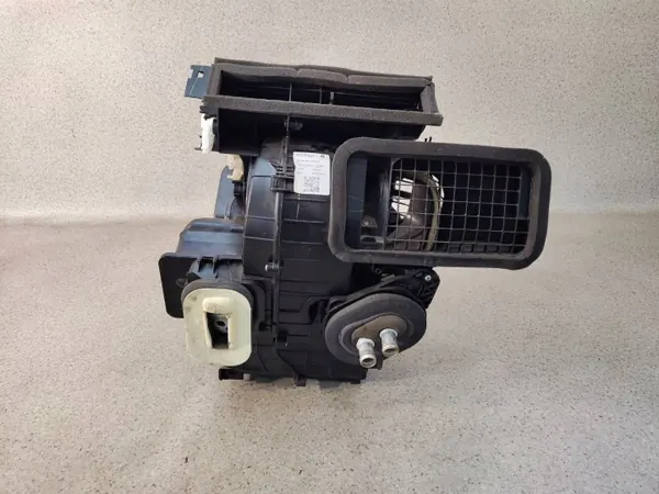 Lämmityslaite OEM 272703658R Renault Clio V:lle - Käytetty image 6