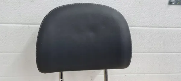 Audi A6 C8 rechter voorstoelhoofdsteun OEM KTS31302 image 7
