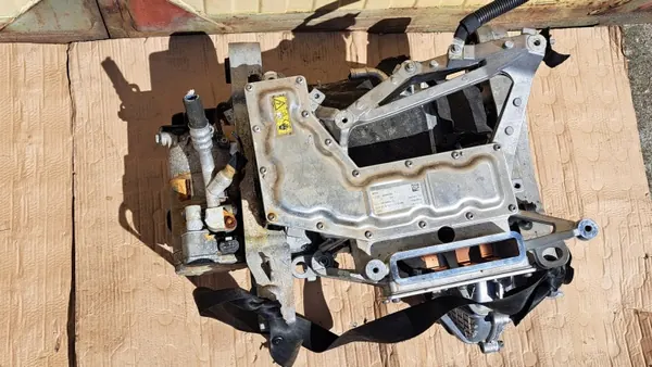 MINI COOPER SE F55 F56 F60 Elektromotor 2022 OEM 8488262 image 5