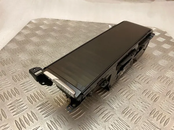 Volvo XC90 Framre dryckeshållare OEM 31497282 image 5
