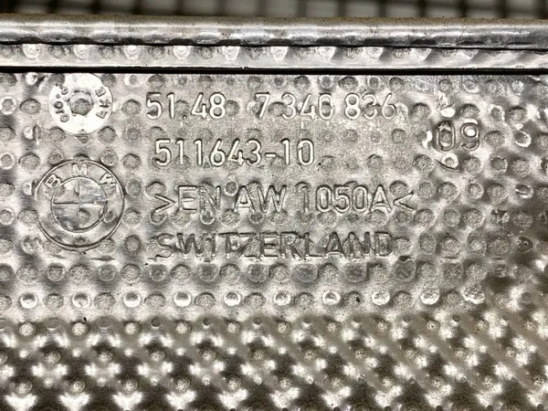 Hitteschild OEM 7340836 voor BMW G30 Sedan image 3