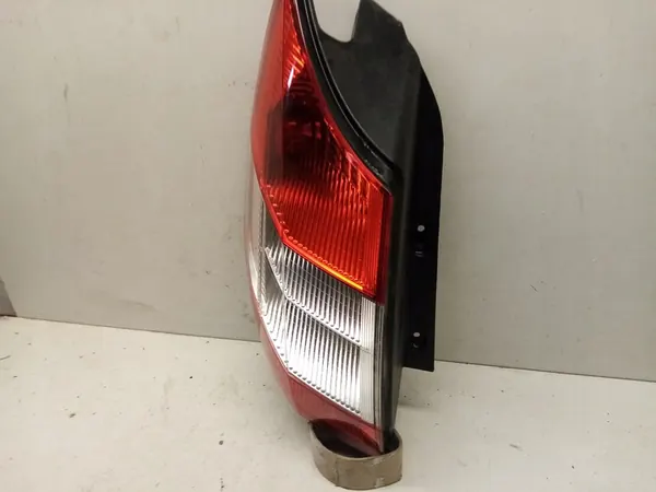 Lámpara trasera izquierda Renault Scenic II 8200493374 image 3