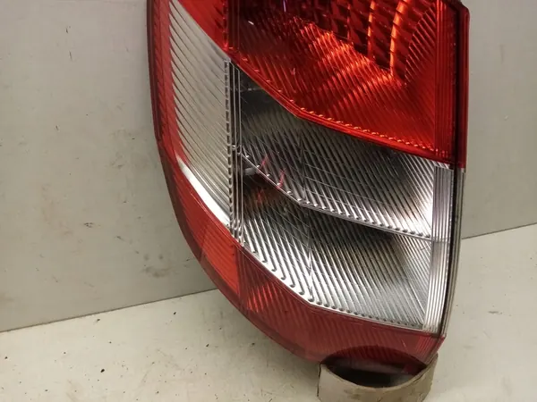 Lámpara trasera izquierda Renault Scenic II 8200493374 image 4