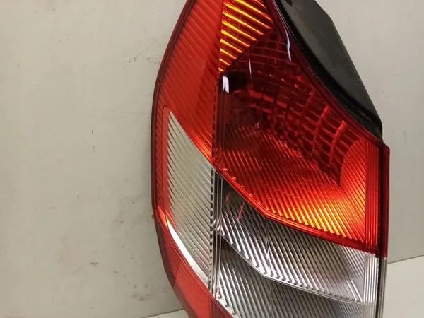 Lámpara trasera izquierda Renault Scenic II 8200493374 image 5
