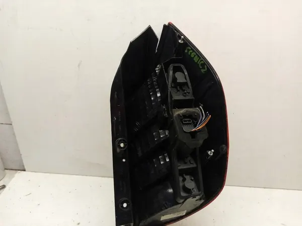 Lámpara trasera izquierda Renault Scenic II 8200493374 image 9