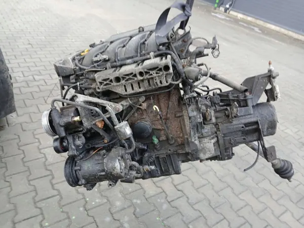 Gebrauchter Renault Motor F4R 2.0L Benzin 166 PS image 2