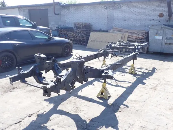 Chassi Toyota Tundra OEM 51001-0CB80/0CC60 2022- image 3
