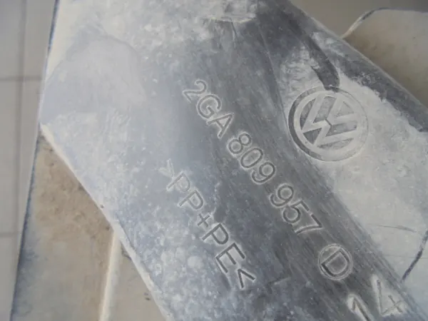 VW T-ROC Front Left Wheel Arch OE 2GA809957D image 4