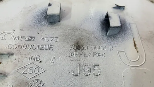 Trappe à carburant OEM 788300008R Renault Scenic III image 4