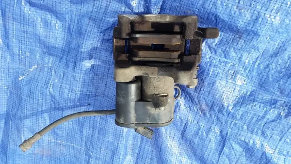 Gebruikte Remschijven & Remklauwen voor VW Passat B6 CC 3.6 image 10