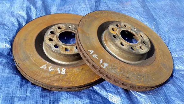 Gebruikte Remschijven & Remklauwen voor VW Passat B6 CC 3.6 image 6