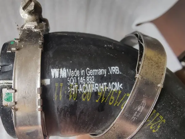 Volkswagen Golf VII 2017 Intercooler Schlauch image 3