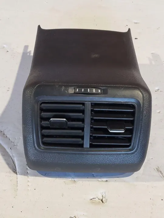 Cadre de ventilation console centrale VW Golf VII OEM 5G0864298 image 2