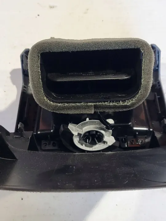 Cadre de ventilation console centrale VW Golf VII OEM 5G0864298 image 3