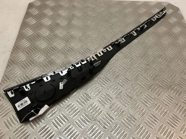 Panel de puerta trasera Volvo XC90 OEM 31699360 image 7