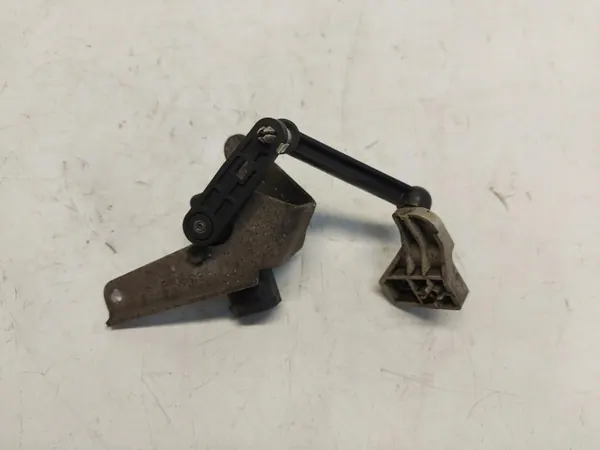 Capteur de niveau arrière gauche BMW G05 X5 3.0d 2019 6870200 image 2