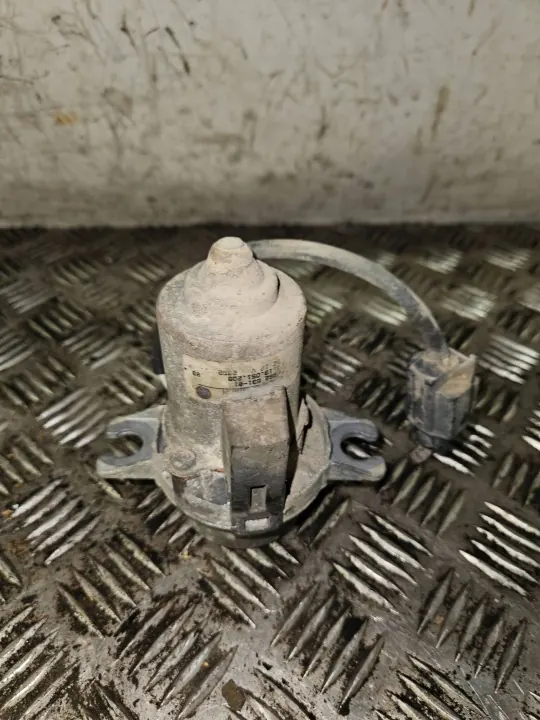 Bomba de vacío delantera Volvo S60 2003 OEM 86253101 image 2