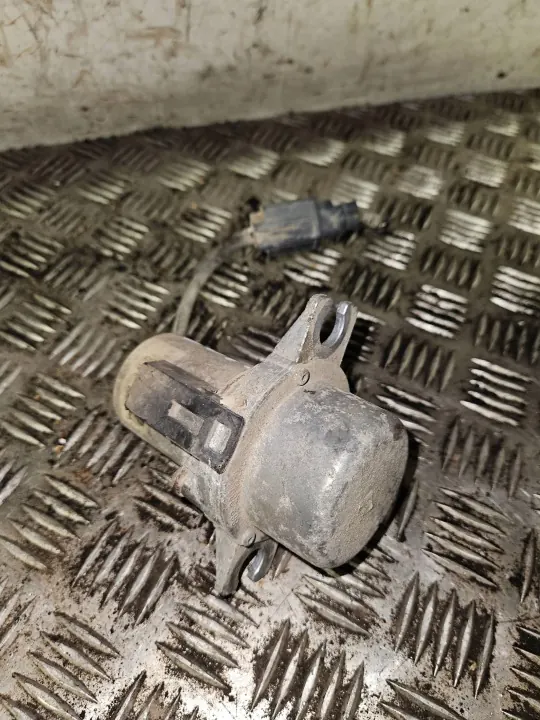 Bomba de vacío delantera Volvo S60 2003 OEM 86253101 image 3
