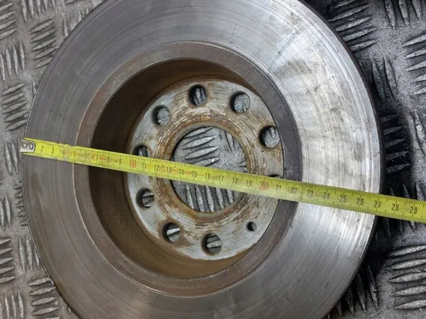 OEM Jarrulevyt & Jarrupuristimet Taka Volkswagen Golf VI image 3