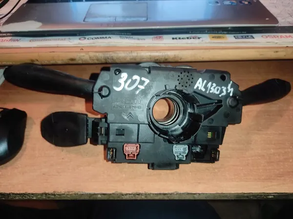 Yhdistelmätukki Peugeot 307 image 3