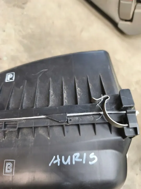 Luchtfilterhuis OEM 17751-0T030 voor Auris I image 7