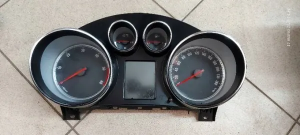 Opel Insignia A 2.0CDTI Nopeusmittari OEM 12843889 image 2