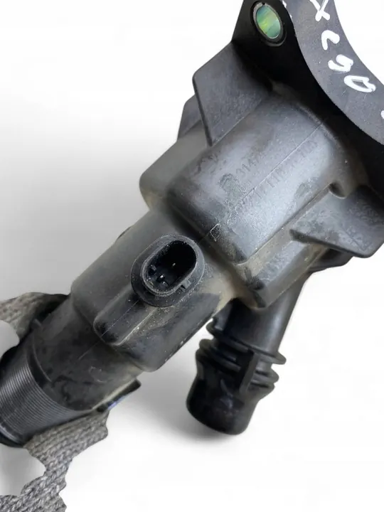 Carcaça do termostato Volvo 2.0 B 31474989 image 6