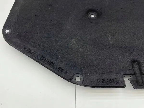 BMW X3 F25 motorhuvisolering OEM 9175051 image 4
