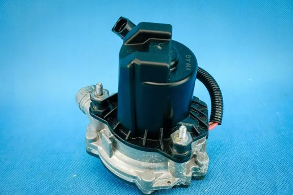 Toissijainen ilmapumppu OEM 079959231E Audi S6 RS6 image 3