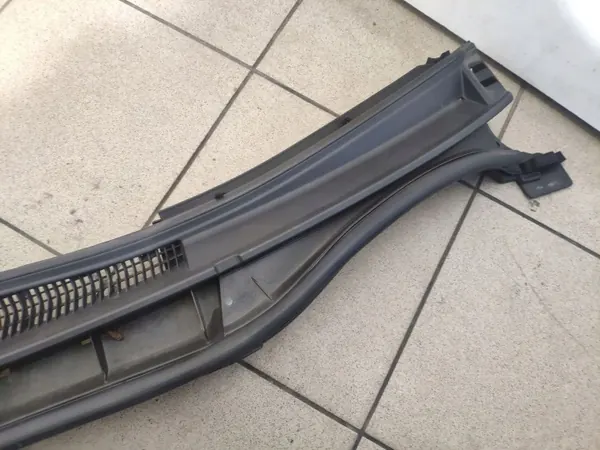 Lexus IS III XE30 Windschutzscheibenleiste OEM 5570853101 image 6