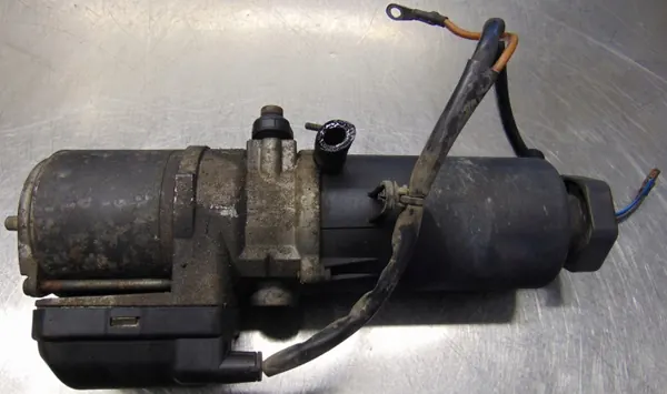 Pompe de direction OEM A1684660501 pour Mercedes Classe A image 2