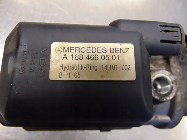 Pompe de direction OEM A1684660501 pour Mercedes Classe A image 9