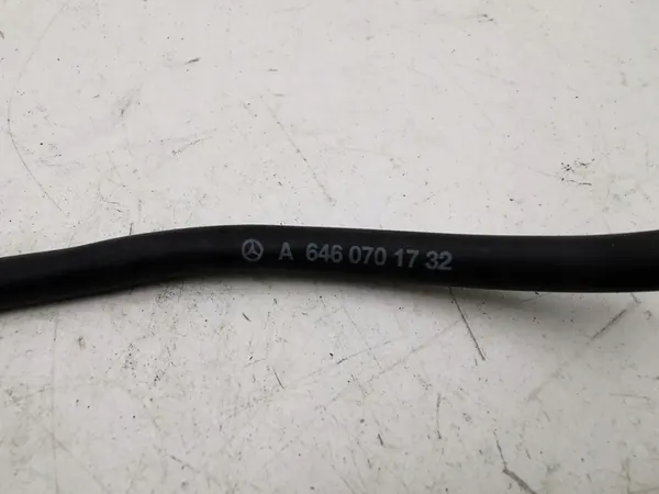 Brandstof retourleiding Mercedes-Benz C W204 2008 A6460701732 image 8