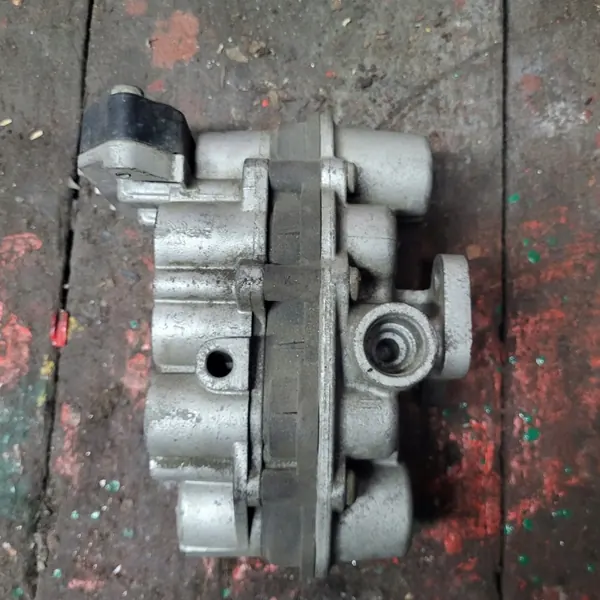 Soupape de sécheur d'air Octopus Six-Way OEM Iveco Stralis image 3