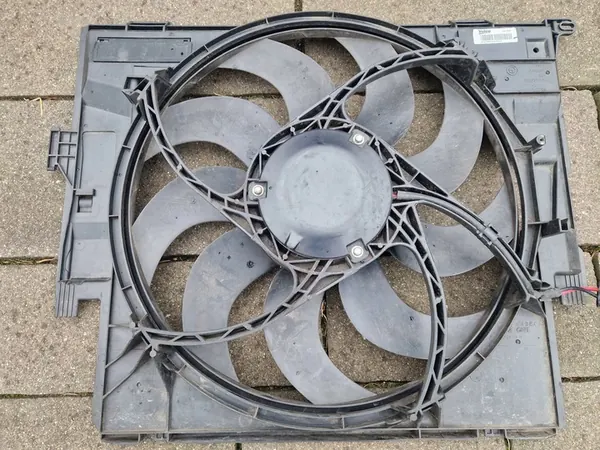 BMW 1 F20 Fläktkåpa 5020644 7640508 image 3