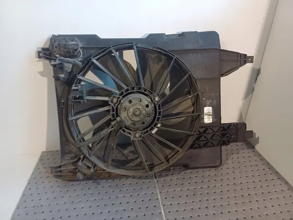 Renault OE 8240357 Kylarrubrik image 2