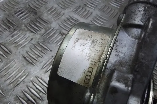 Imupumppu AUDI Q7 3.0L Diesel 2010 OEM 059145100H image 4