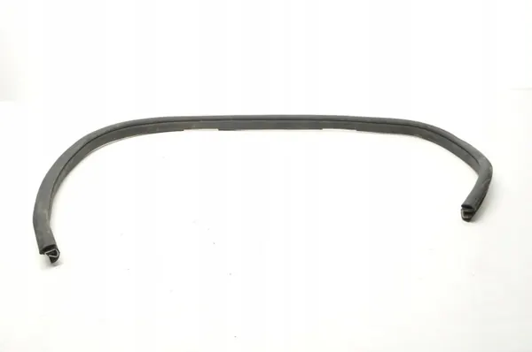 Junta de puerta Mercedes AMG GT OEM A1906970351 - Usado image 2