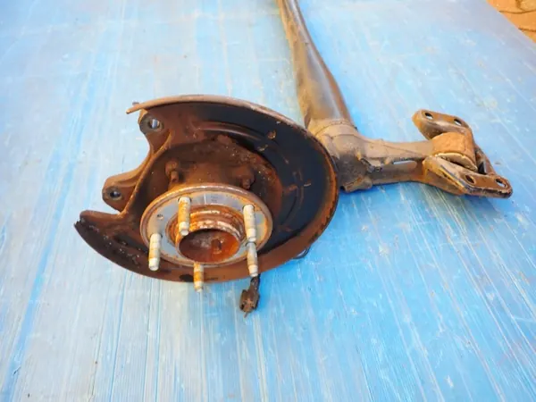 OEM CHEVROLET ORLANDO 1.4i 10- Taka-akselipalkki image 6