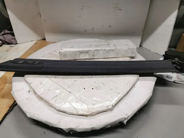 Left Rear Trim Volkswagen Golf III 1996 image 6