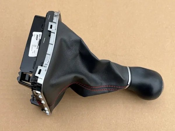 Pommeau de levier SEAT OEM 6P0711113F pour Ibiza IV image 3