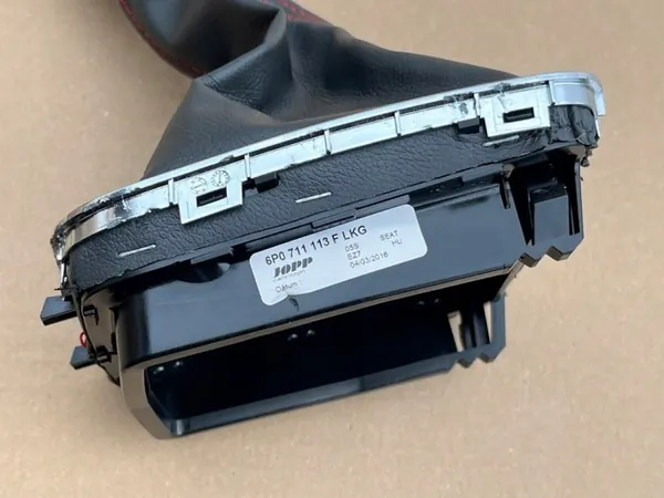 Pommeau de levier SEAT OEM 6P0711113F pour Ibiza IV image 8